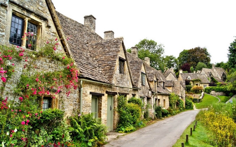 wanderlust tips bibury ngoi lang co tren ho chieu nuoc anh3 1