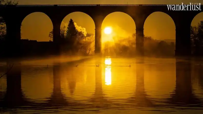 Tạp chí Du lịch Wanderlust Tips 