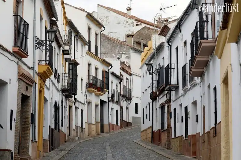 Tạp chí Du lịch Wanderlust Tips | Châu Âu trống vắng vì dịch Covid-19