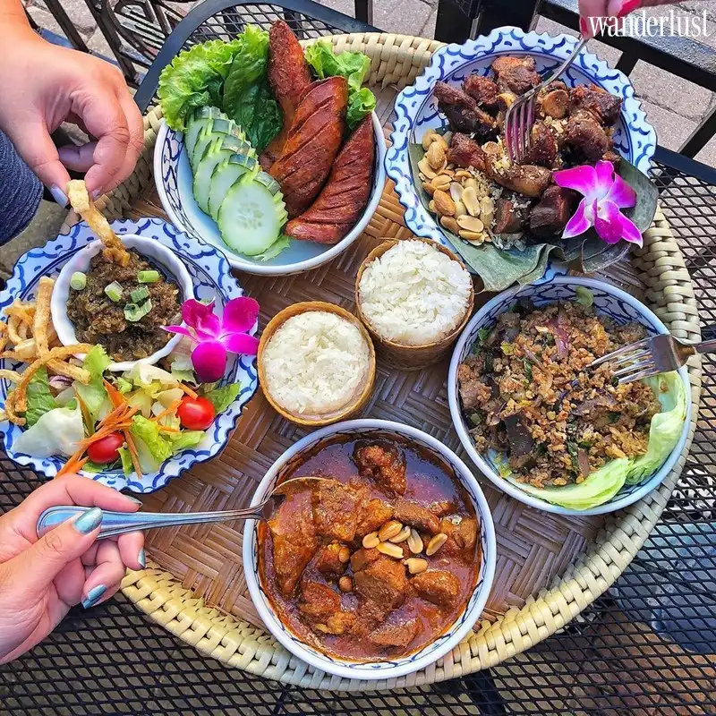 Khantoke: Thưởng thức văn hóa ẩm thực hoàng gia của vương triều Lanna cổ 7 Tạp chí Du lịch Wanderlust Tips | Khantoke: Thưởng thức văn hóa ẩm thực hoàng gia của vương triều Lanna cổ