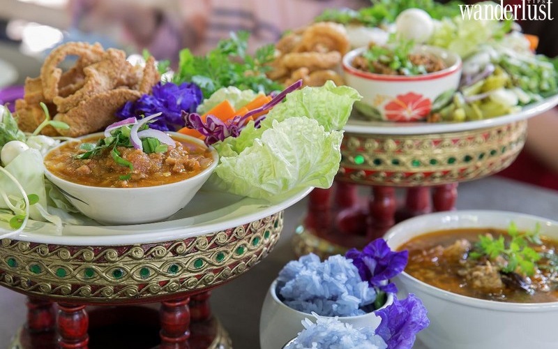Khantoke: Thưởng thức văn hóa ẩm thực hoàng gia của vương triều Lanna cổ Khantoke: Thưởng thức văn hóa ẩm thực hoàng gia của vương triều Lanna cổ
