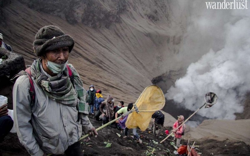 Kỳ lạ lễ hội tế thần Yadnya Kasada ở Indonesia