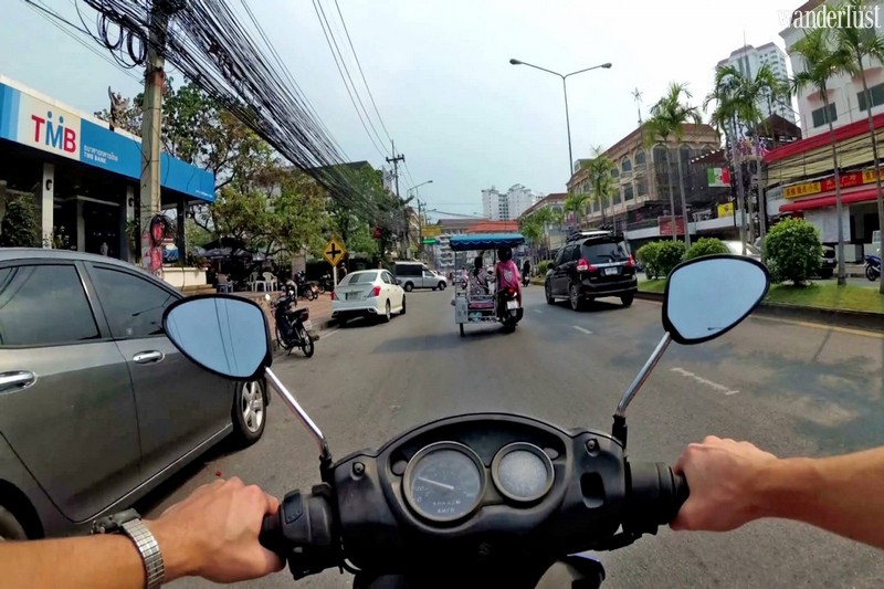 Tạp chí du lịch Wanderlust Tips | Những bí quyết “nằm lòng” khi lái xe máy ở Thái Lan