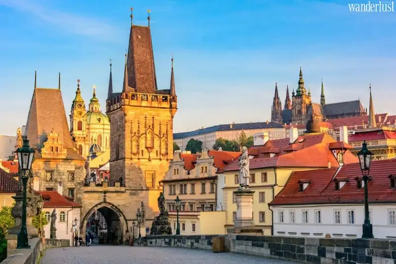 Tạp chí Du lịch Wanderlust Tips | Đến Praha, đắm mình trong thành phố vàng quyến rũ