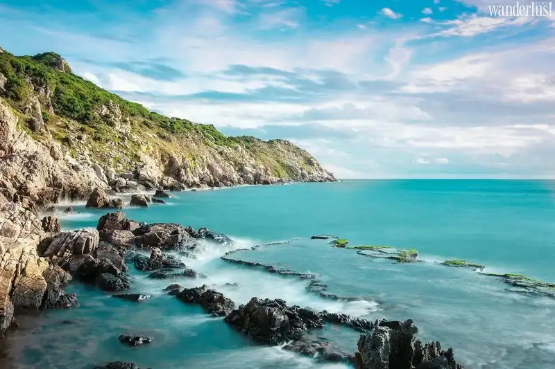 Tạp chí Du lịch Wanderlust Tips | Điểm danh những bãi biển bình yên trong mùa du lịch hè 