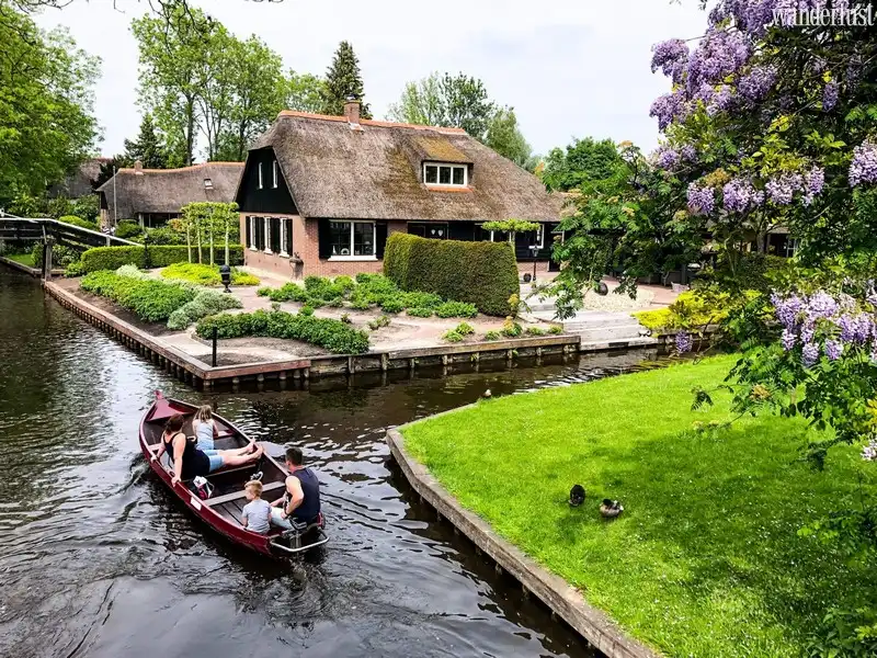Ngẩn ngơ ngôi làng Giethoorn chẳng có đường đi 7 Tạp chí Du lịch Wanderlust Tips | Ngẩn ngơ ngôi làng Giethoorn chẳng có đường đi