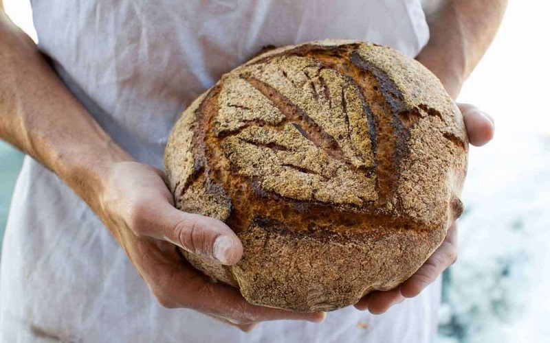 Sững sờ trước 5 ổ bánh mì có giá đắt “cắt cổ”