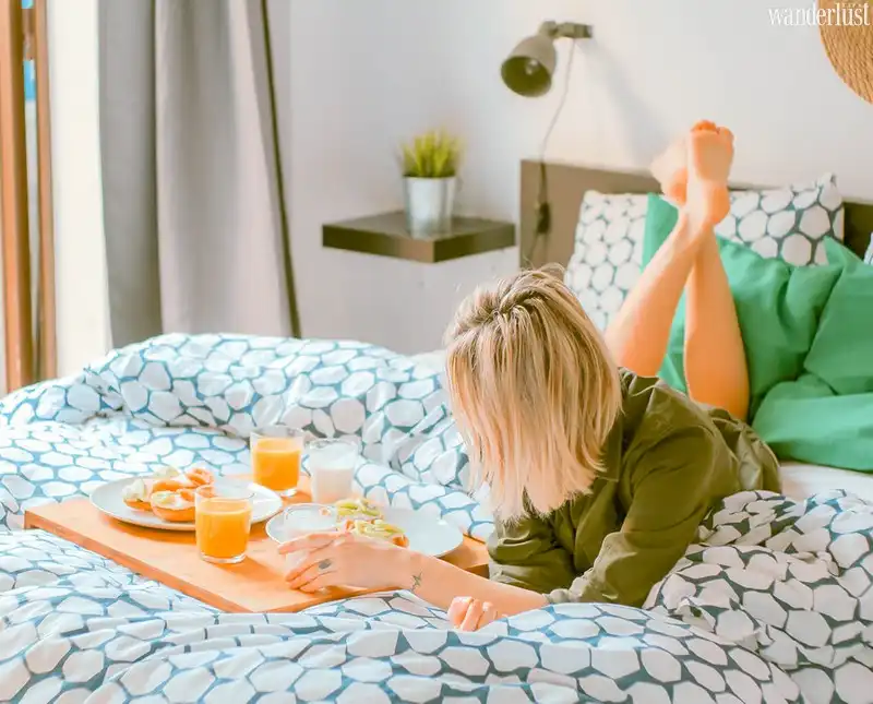 Trào lưu “Staycation” lên ngôi năm 2020 6 Tạp chí du lịch Wanderlust Tips | Trào lưu “Staycation” lên ngôi năm 2020