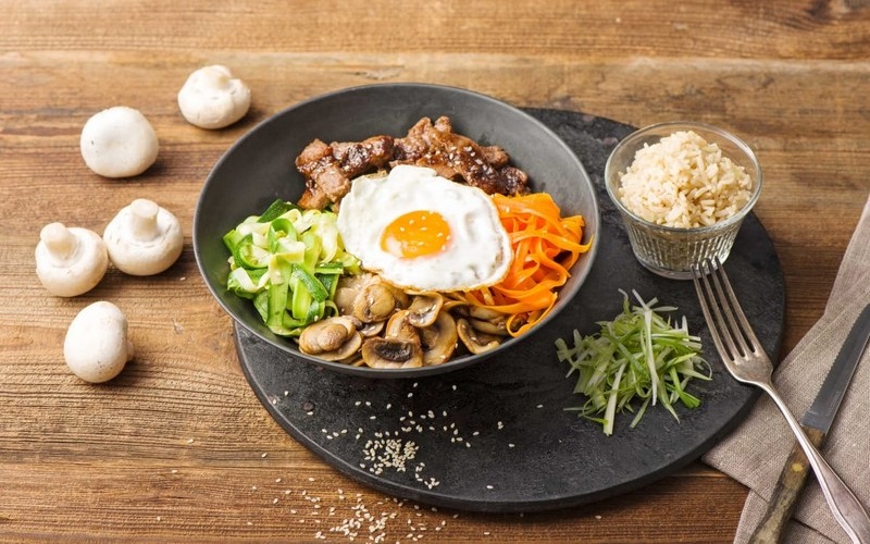 Bibimbap: Món cơm trộn được yêu thích nhất tại Hàn Quốc 5 wanderlust tips bibimbap mon com tron duoc yeu thich nhat tai han quoc1 1
