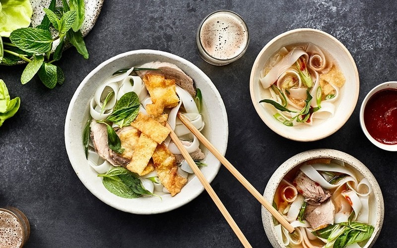 Bún riêu, cao lầu lọt top những món từ mì gạo ngon nhất châu Á