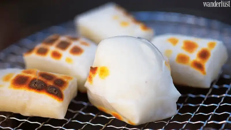 Tạp chí Du lịch Wanderlust Tips | Canh mochi nóng: Món ngon độc đáo tiềm ẩn hiểm nguy