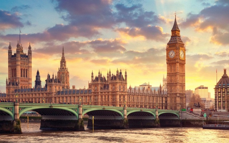 Anh: Miễn cách ly 14 ngày với du khách đến từ Việt Nam