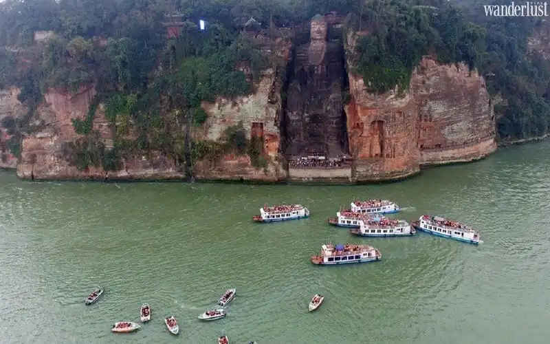 Trung Quốc: Lũ dâng đến chân tượng Lạc Sơn Đại Phật 7 Tạp chí du lịch Wanderlust Tips | Lũ dâng ướt chân tượng Lạc Sơn Đại Phật