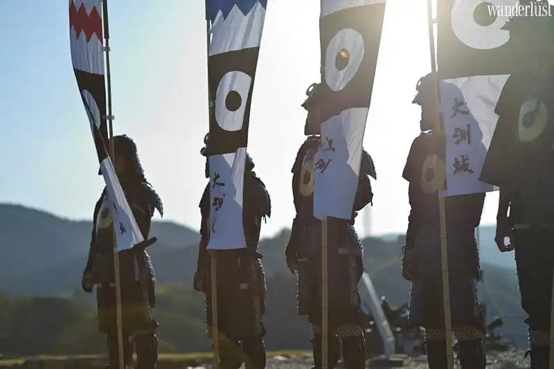 Tạp chí du lịch Wanderlust Tips | Lâu đài cổ Ozu hồi sinh thành khách sạn độc đáo