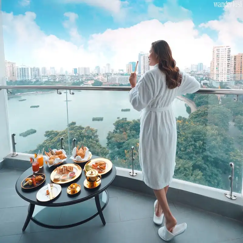 Tận hưởng cuối tuần sang chảnh tại “cung điện dát vàng” của Hà Nội 5 Tạp chí Du lịch Wanderlust Tips | Cuối tuần sang chảnh tại “cung điện dát vàng” Dolce by Wyndham Hanoi Golden Lake