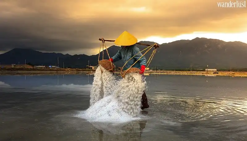 Đi qua 5 cánh đồng muối ảo diệu tại Việt Nam 9 Tạp chí Du lịch Wanderlust Tips | Địa điểm đẹp ở Việt Nam