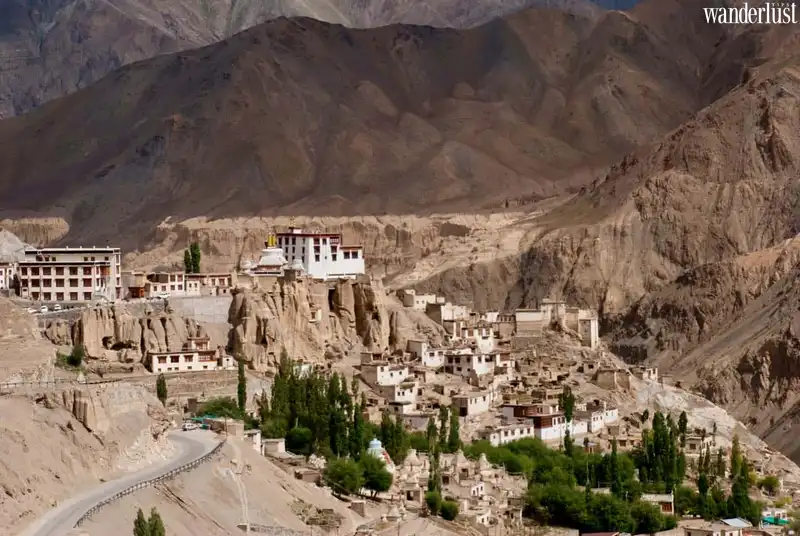 5 ngôi làng cheo leo vách núi đẹp nhất thế giới 5 Tạp chí Du lịch Wanderlust Tips | 10 ngôi làng cheo leo vách núi đẹp nhất thế giới