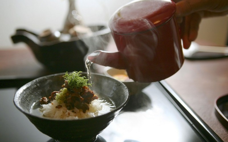 Ochazuke: Món cơm ‘đuổi khách’ của người Nhật