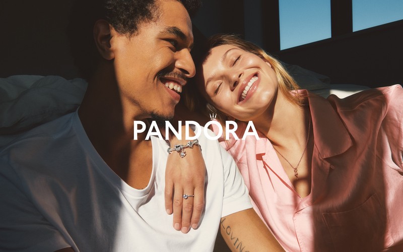 Pandora: Cùng bạn viết lên câu chuyện tình yêu ngọt ngào!