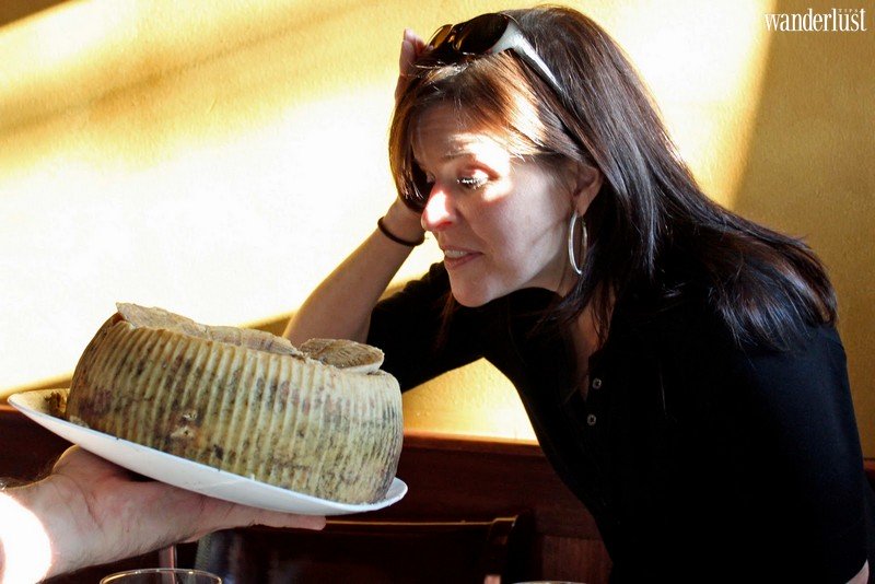 Hóa ra có loại phô mai Casu marzu kinh dị đến rùng mình 6 Tạp chí Du lịch Wanderlust Tips | Hóa ra có loại phô mai Casu marzu kinh dị đến rùng mình