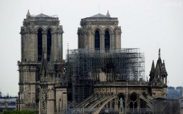 Tạp chí Du lịch Wanderlust Tips | Nhà thờ Đức Bà Paris - hồi sinh với 1000 cây sồi trăm tuổi