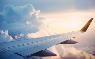 Tạp chí Du lịch Wanderlust Tips | Những tips hữu ích săn vé máy bay giá rẻ