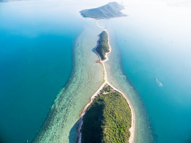 Tạp chí du lịch Wanderlust Tips | Bạn có lỡ hẹn với Vịnh Vân Phong - Nha Trang?