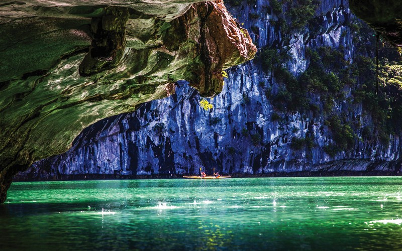 Tạp chí Du lịch Wanderlust Tips | Việt Nam và những trải nghiệm độc nhất