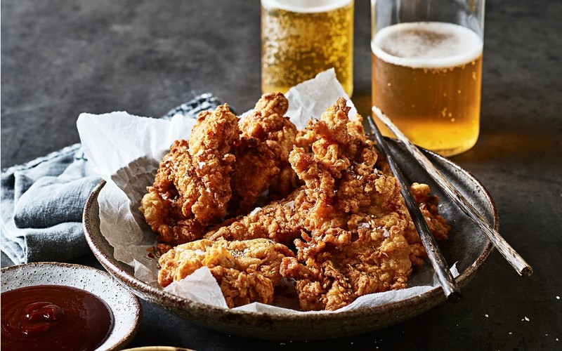 Chimaek: Văn hóa gà rán, uống bia thú vị của người Hàn Quốc