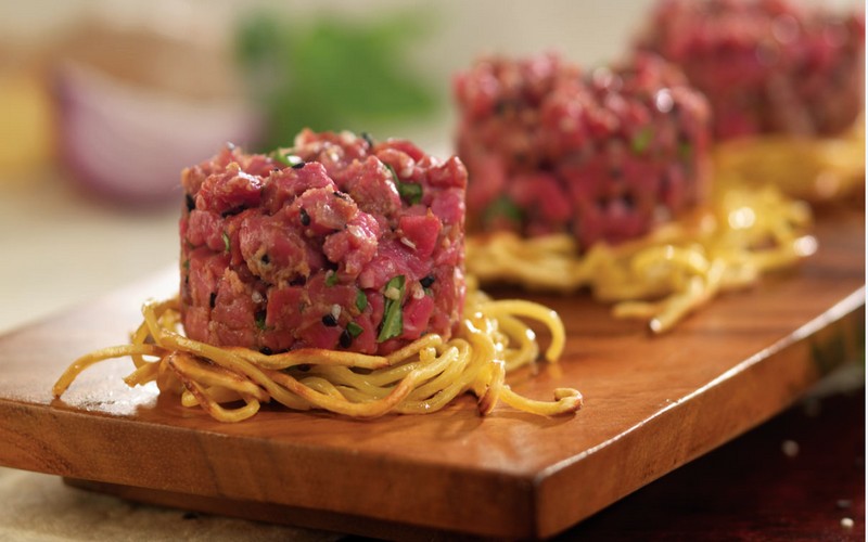 Steak Tartare: Bạn có dám thử món bò tái kiểu Pháp? 8 Tạp chí du lịch Wanderlust Tips | Ẩm thực kiểu Pháp