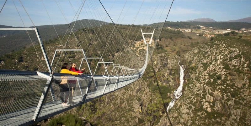 Tạp chí Du lịch Wanderlust Tips | Cầu treo đi bộ dài nhất thế giới khánh thành ở Bồ Đào Nha