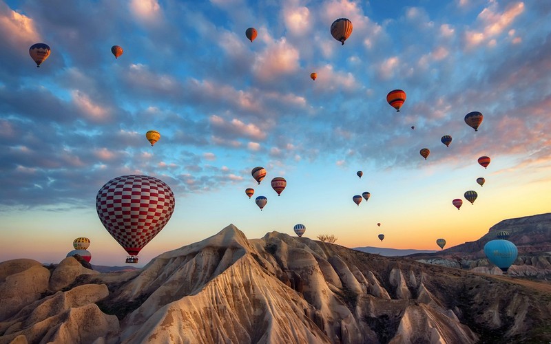 Tan chảy trong ánh nắng ở miền cổ tích Cappadocia