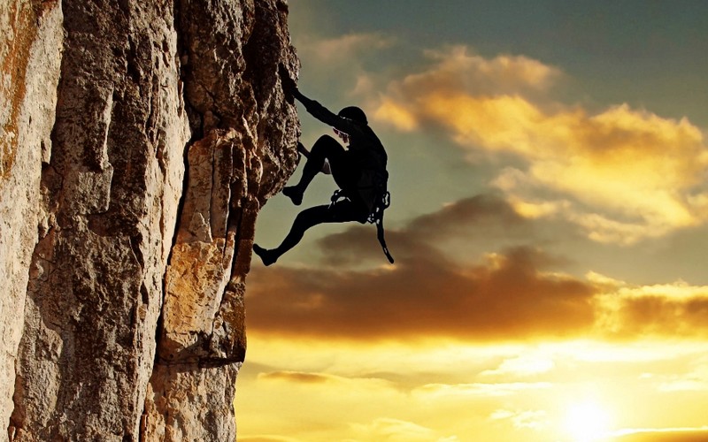 Trào lưu leo núi và những đỉnh núi đáng chinh phục nhất Việt Nam