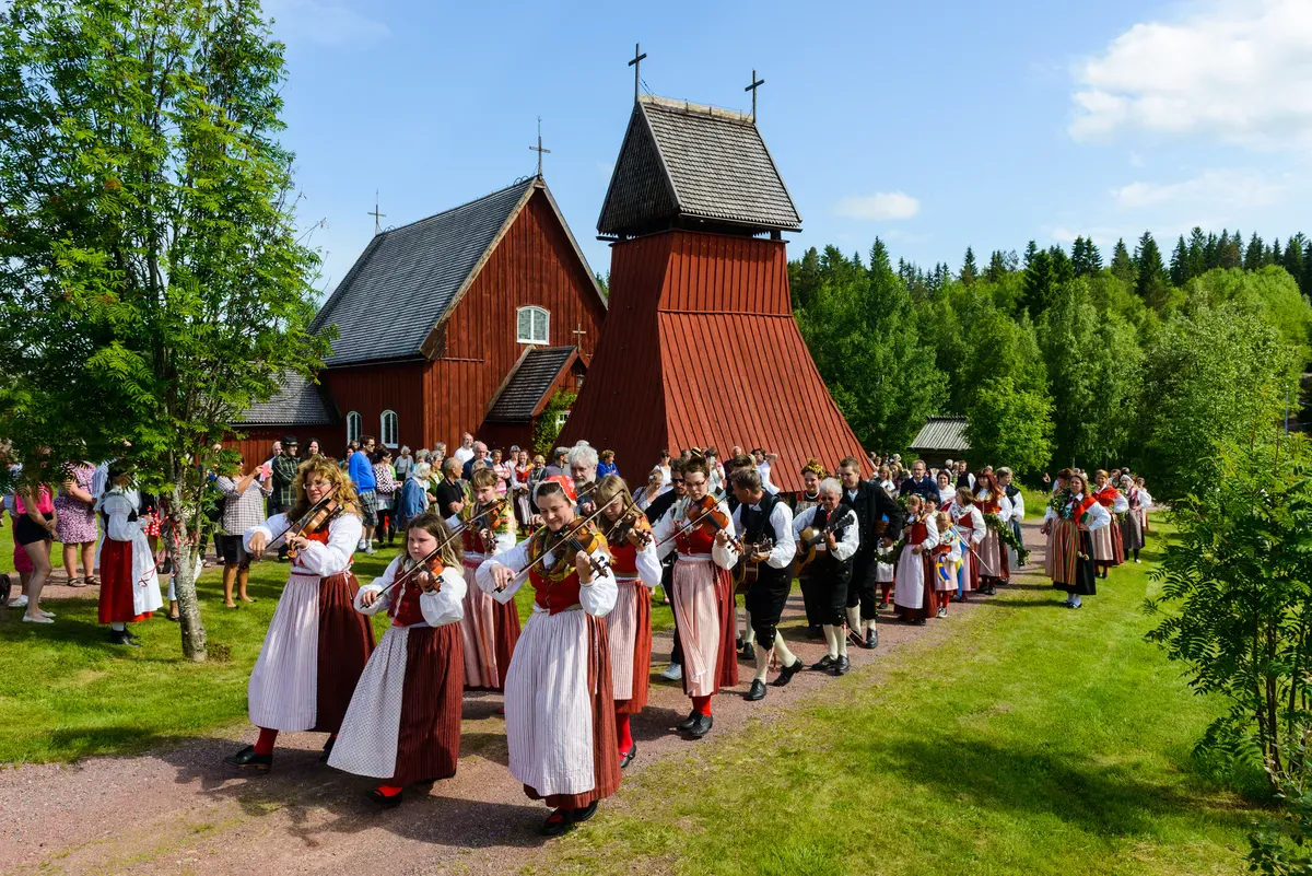 midsommar-le-hoi-truyen-thong