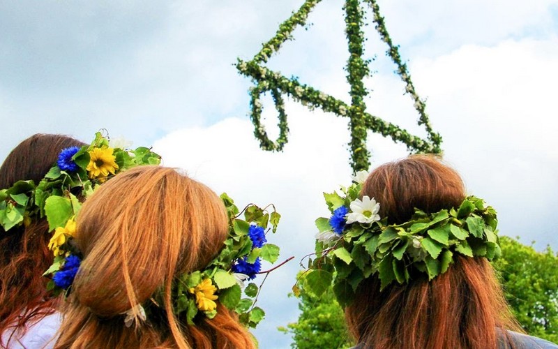 Midsommar: Lễ hội mùa hè của người Thụy Điển