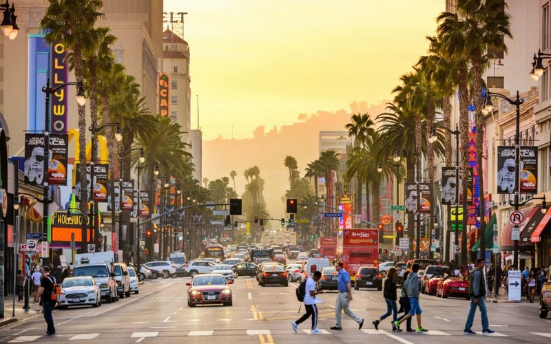 Cẩm nang cho những kẻ khờ đến du lịch Hollywood mộng mơ
