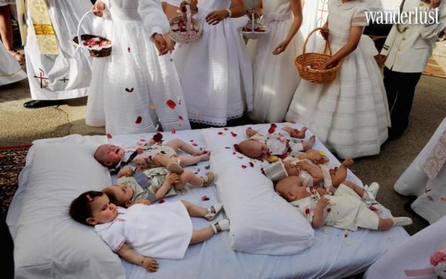 Khám phá 5 phong tục kì lạ trên thế giới 6 le hoi 5