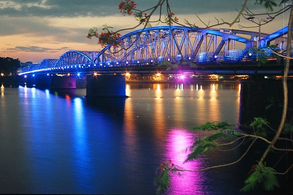 Một ngày cuối tuần yên bình ở Huế