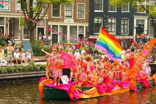 Tháng 8: Thời điểm đẹp nhất trong năm để tới Amsterdam 11 Các lễ hội được tổ chức trên các kênh đào ở Amsterdam.