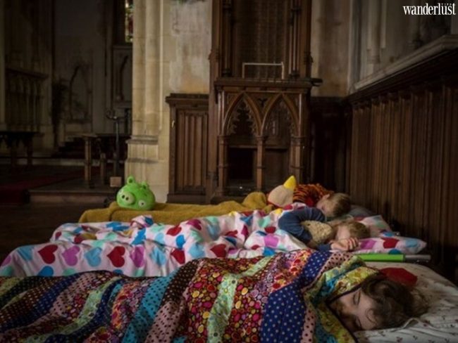 Champing: Trải nghiệm rùng rơn qua đêm tại nhà thờ bỏ hoang ở Anh 6 Champing: trải nghiệm có 1-0-2 qua đêm tại nhà thờ bỏ hoang ở Anh - Wanderlust Tips