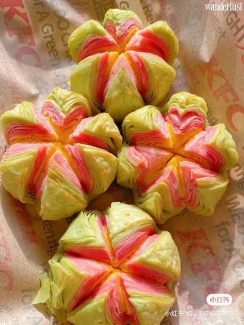 Hà hoa tô - món bánh hoa sen ngàn lớp đặc sắc của Trung Hoa - Wanderlust Tips