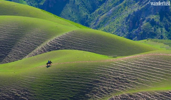 Đẹp mê hoặc dãy núi Thiên Sơn vùng Tân Cương - Wanderlust Tips