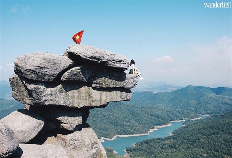 Tạp chí du lịch Wanderlust Tips | Núi Đá Chồng, Quảng Ninh: Một kiệt tác của thiên nhiên