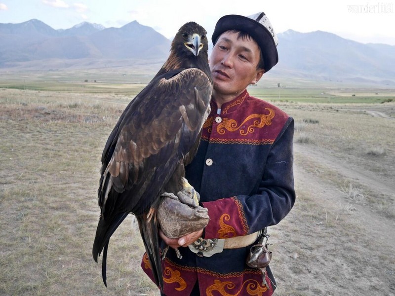 Có gì tại ngã tư của Con đường Tơ lụa ở Kyrgyzstan? 8 dai bang2