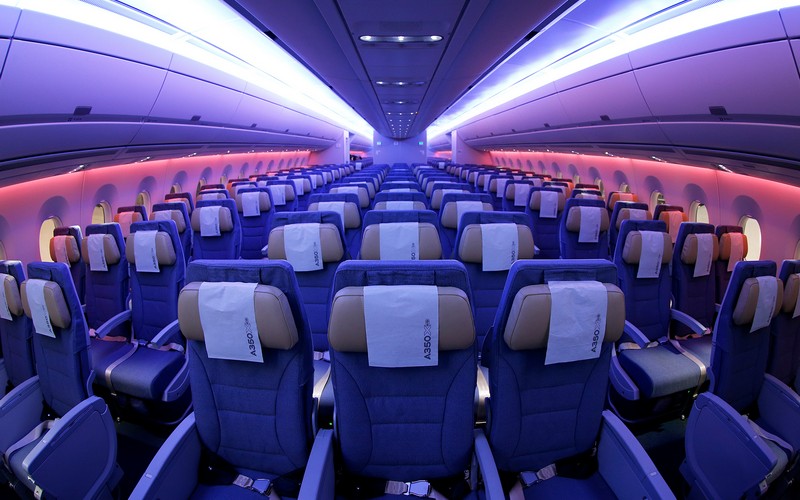 Bạn có biết tiếp viên hàng không sử dụng hệ thống đèn trên máy bay để giao tiếp? Bạn có biết tiếp viên hàng không sử dụng hệ thống đèn trên máy bay để giao tiếp?