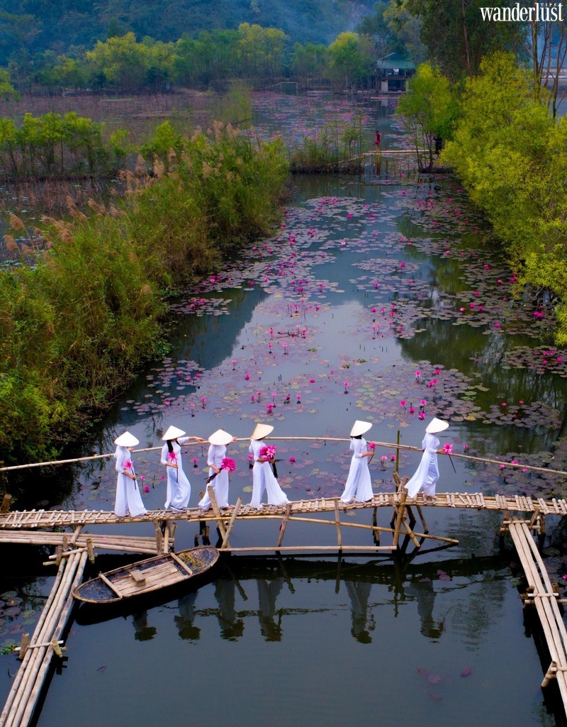Lễ hội chùa Hương: Chuyến hành trình thiêng liêng về miền đất Phật 15 Lễ hội chùa Hương - Chuyến hành trình thiêng liêng về miền đất Phật | Wanderlust Tips