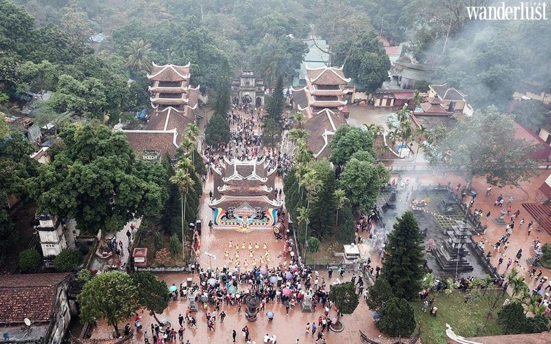 Lễ hội chùa Hương: Chuyến hành trình thiêng liêng về miền đất Phật 7 Lễ hội chùa Hương - Chuyến hành trình thiêng liêng về miền đất Phật | Wanderlust Tips