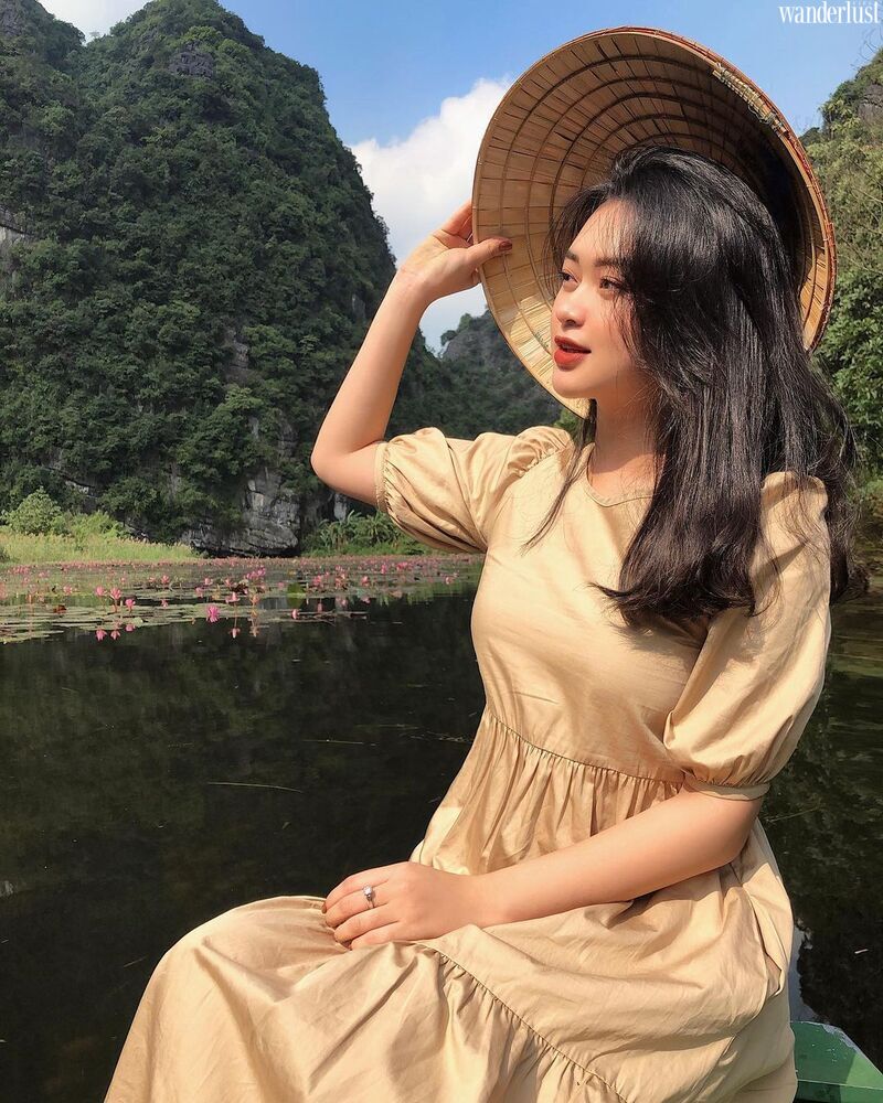 Khám phá một Thạch Bích - Thung Nắng nguyên sơ đầy mê hoặc 9 Theo nhịp chèo đò, khám phá một Thạch Bích - Thung Nắng nguyên sơ đầy mê hoặc | Wanderlust Tips