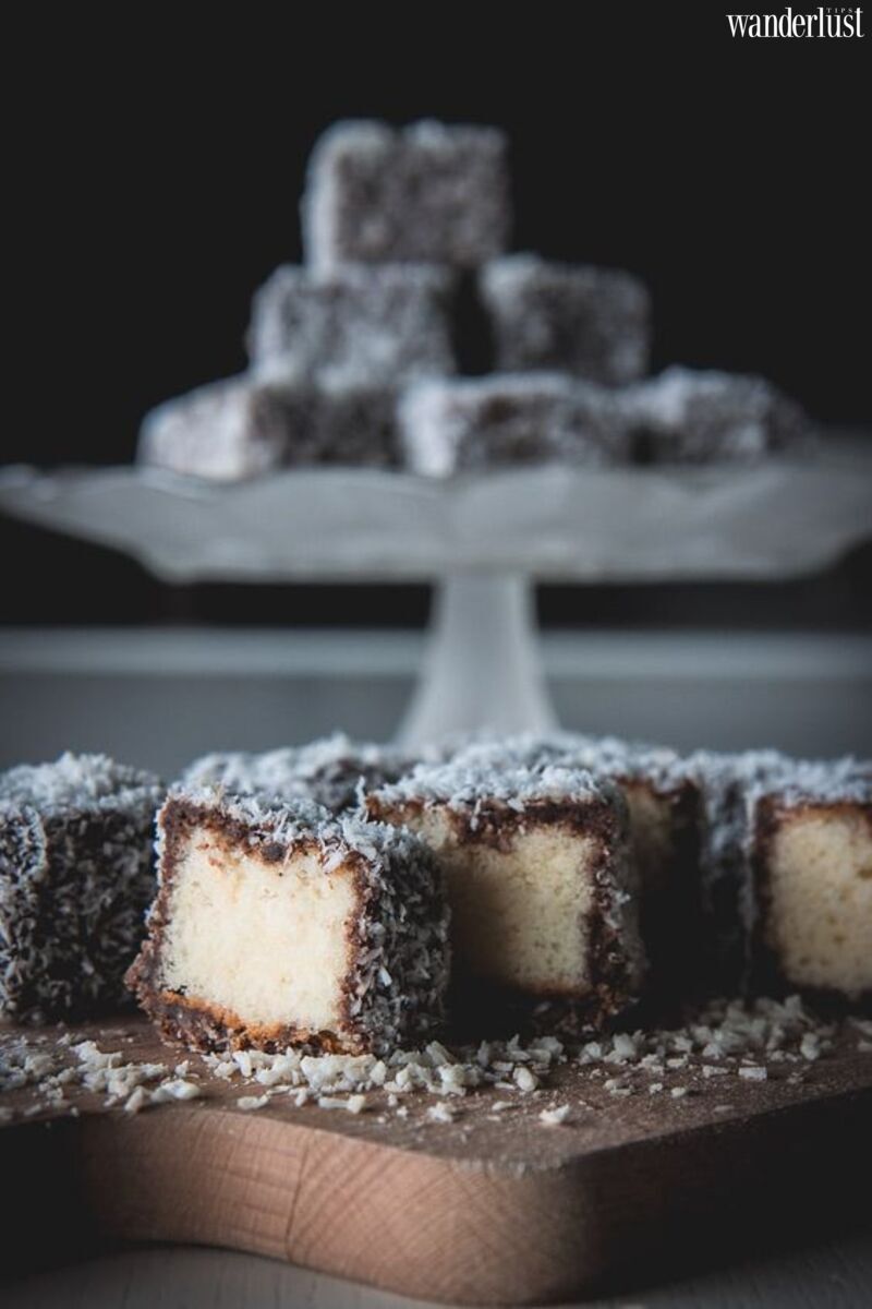 Lamington, niềm tự hào của Australia và câu chuyện đằng sau chiếc bánh ngọt | Wanderlust Tips