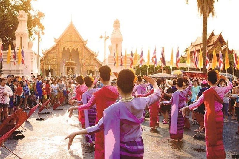 Đặc sắc lễ hội Songkran Thái Lan | Wanderlust Tips 